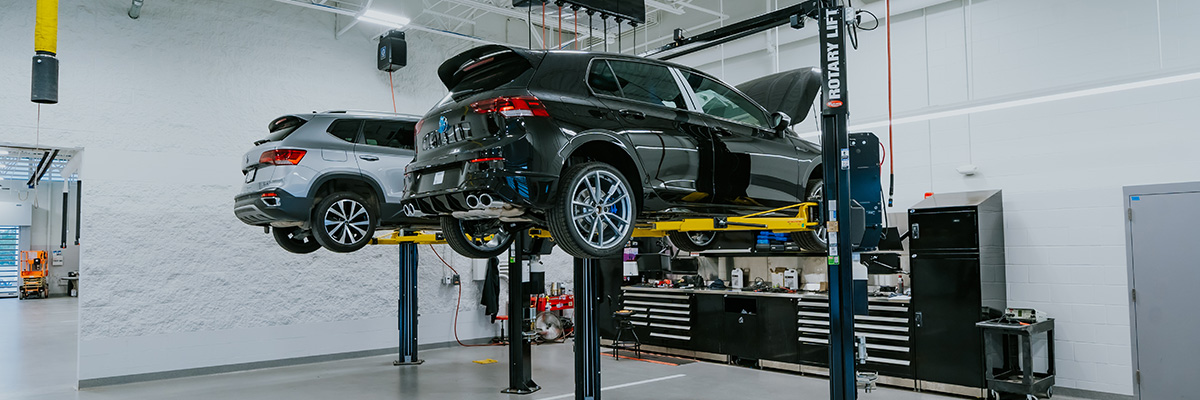 Hero Image of a car service center