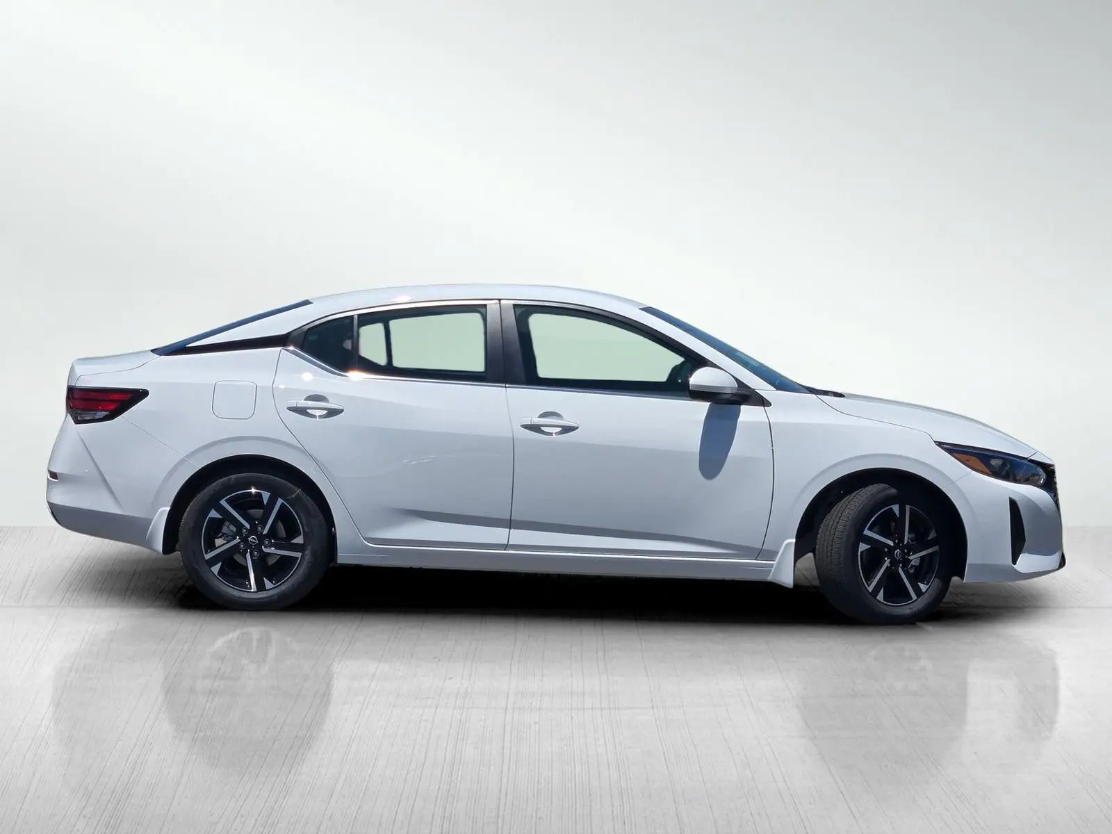 2025 Nissan Sentra SV photo 3