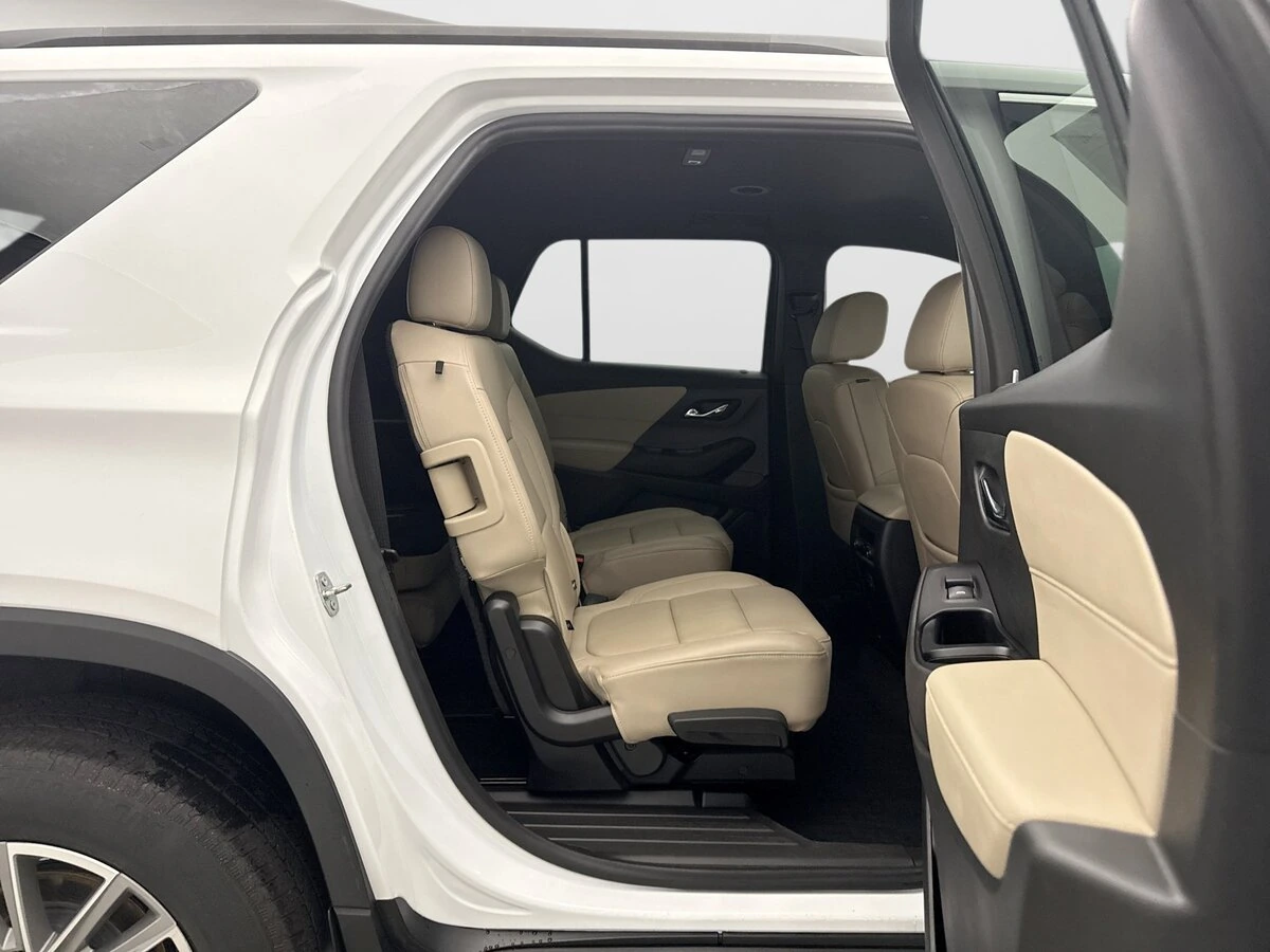 2023 Chevrolet Traverse 3LT - Photo 18
