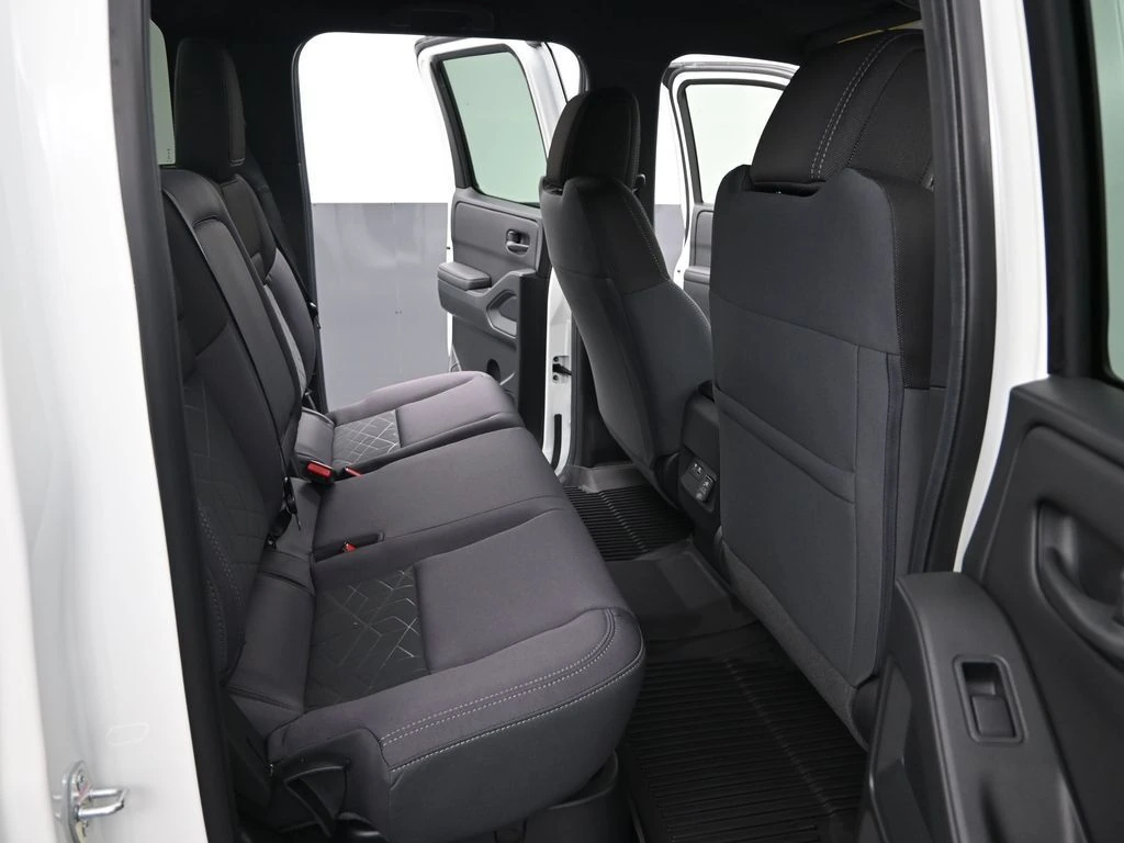 2026 Nissan Frontier SV - Photo 13