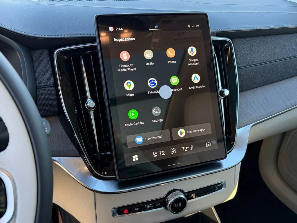 2026 Volvo - image 21