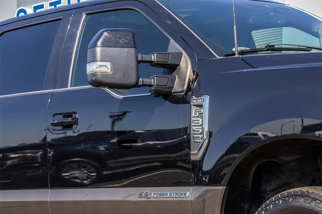 2022 Ford F-350 photo 3
