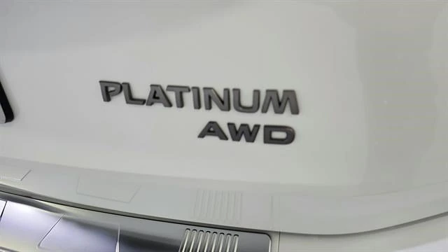 JN8BT3DD0TW481243