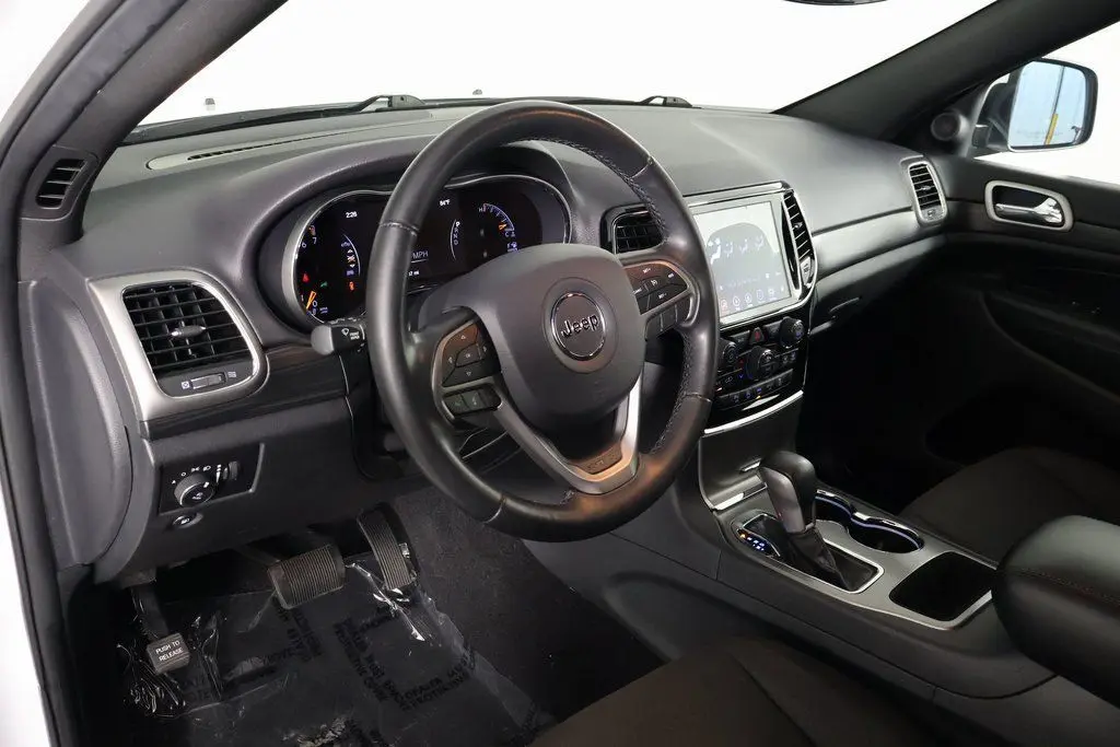 2020 Jeep Grand Cherokee Laredo E photo 7
