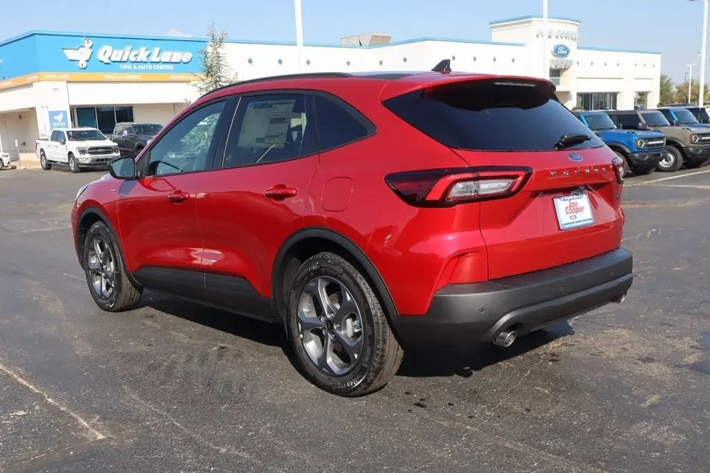 2026 Ford Escape ST-Line photo 22