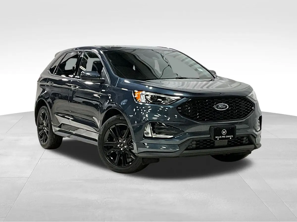 2023 Ford Edge ST-Line's photo