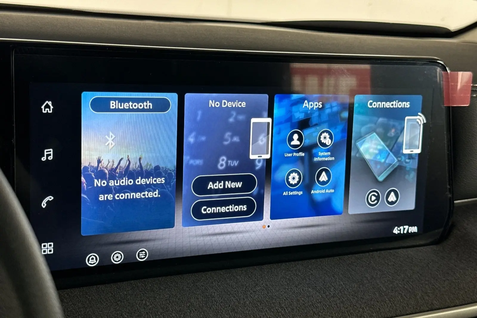 2026 Nissan Kicks SV photo 12