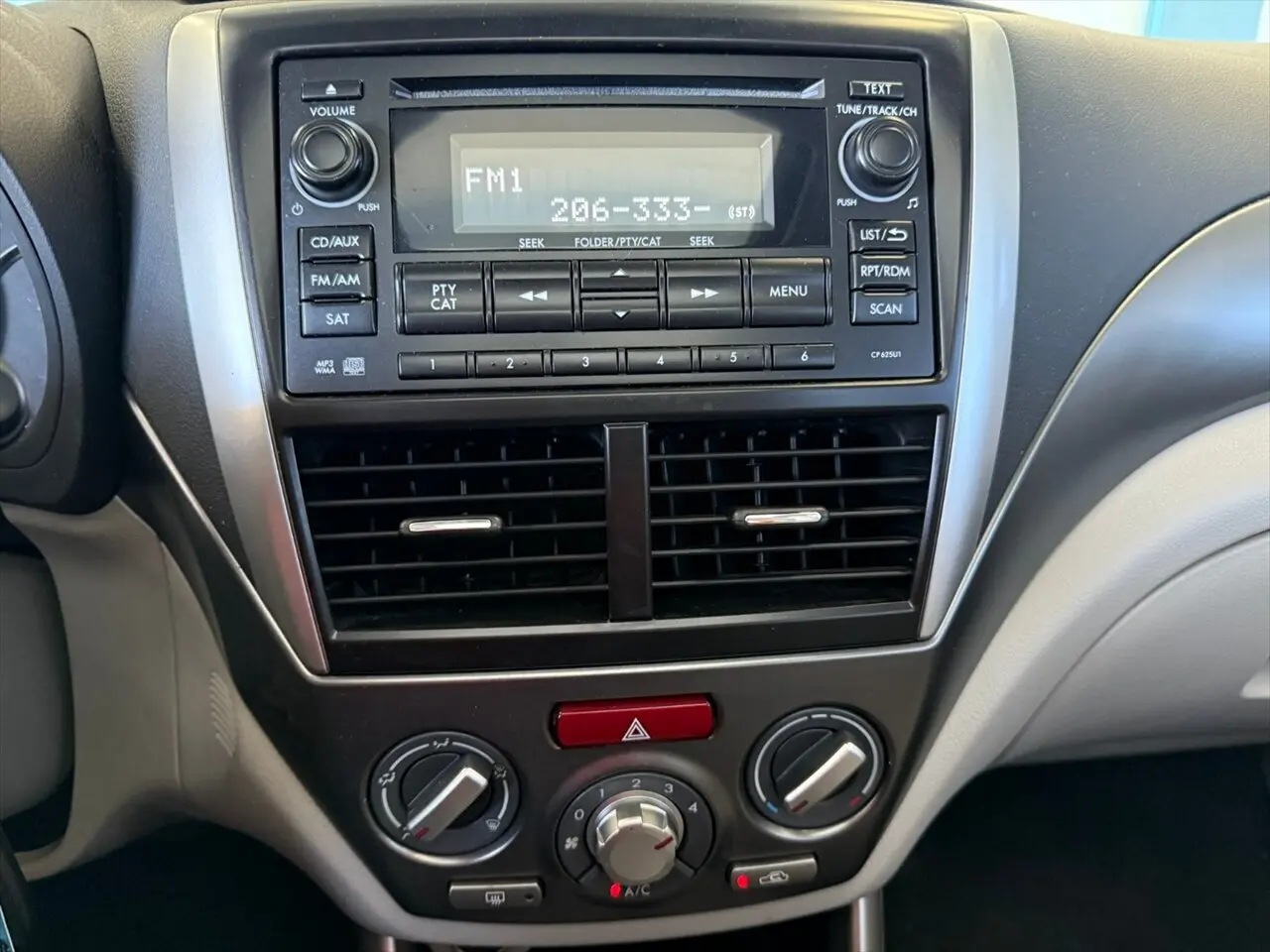 2011 Subaru Forester 2.5X Premium photo 17