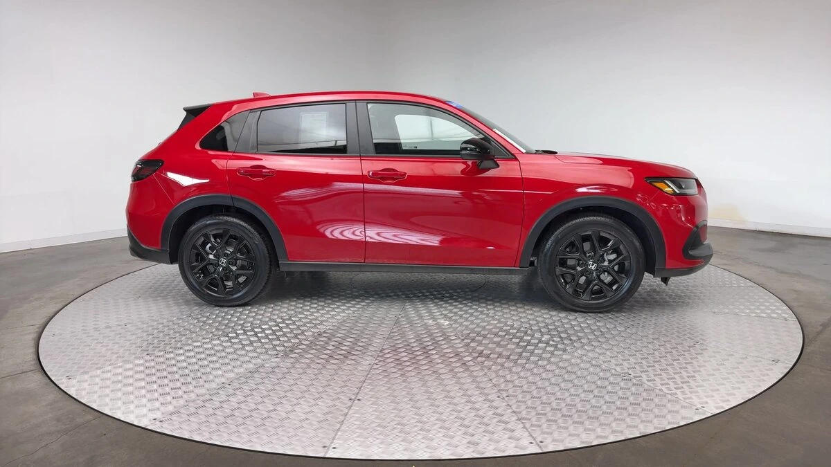 2025 Honda HR-V Sport - Photo 9