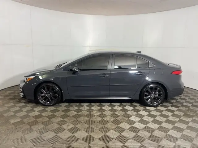 Used 2023 Toyota Corolla SE with VIN JTDBCMFE7P3021687 for sale in Columbus, IN