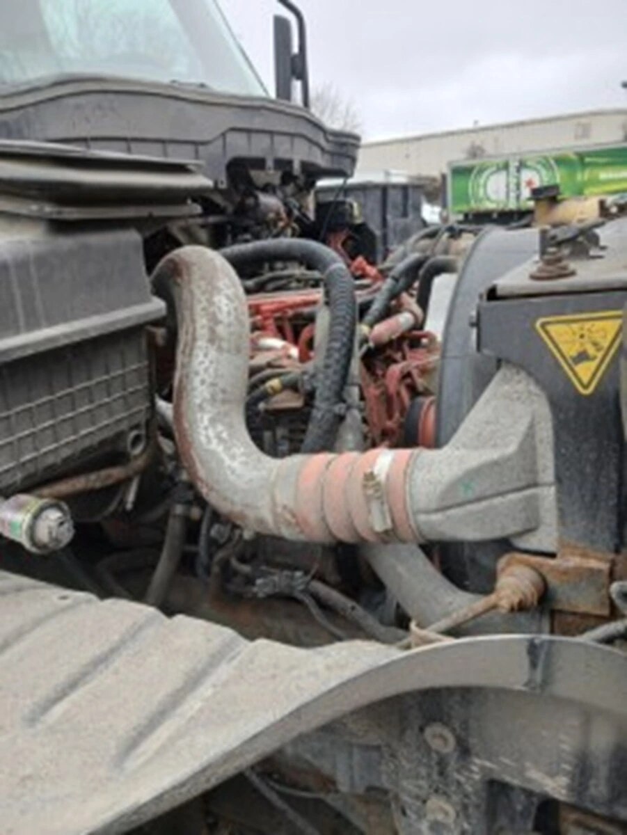 2019 International MV - image 6