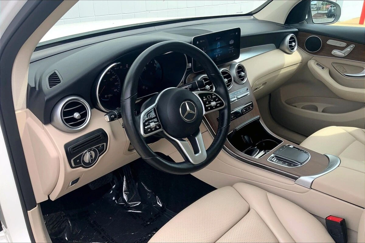 2022 Mercedes-Benz GLC GLC300 - Photo 18