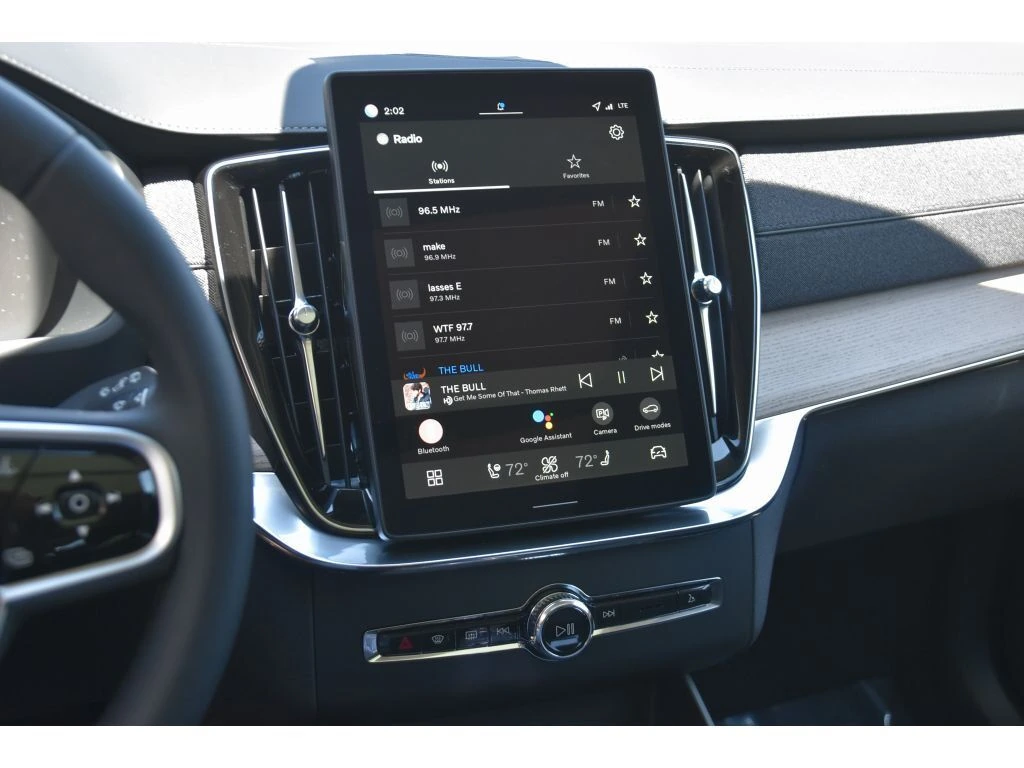 2026 Volvo - image 19