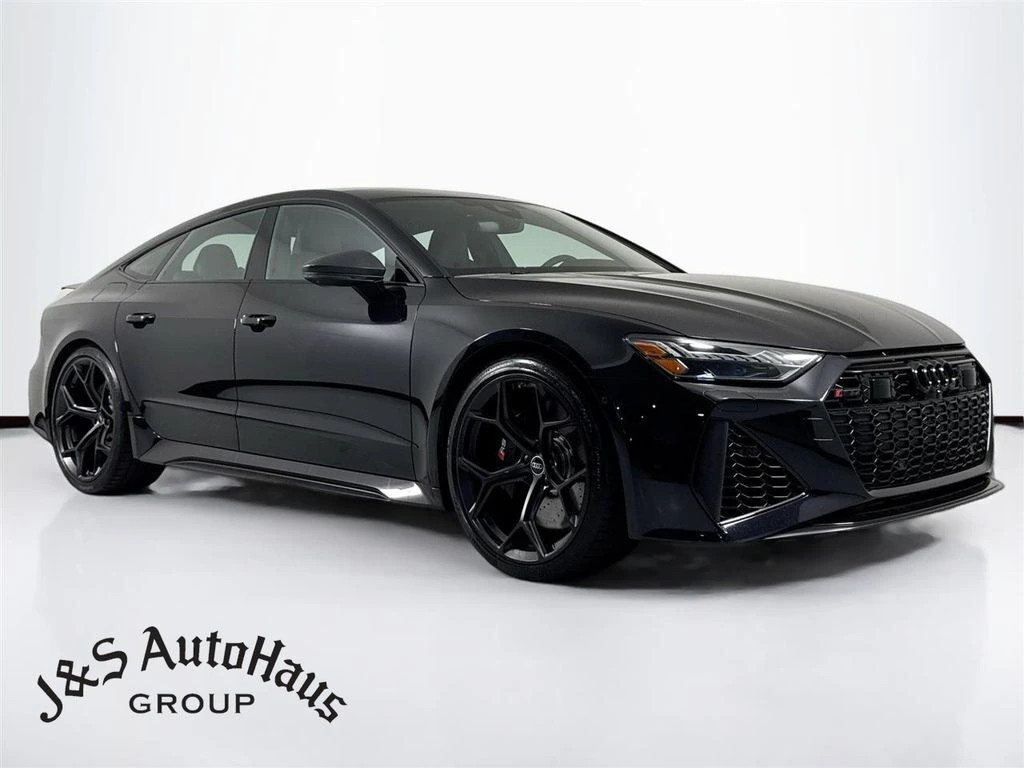 2025 Audi RS7 Performance's photo