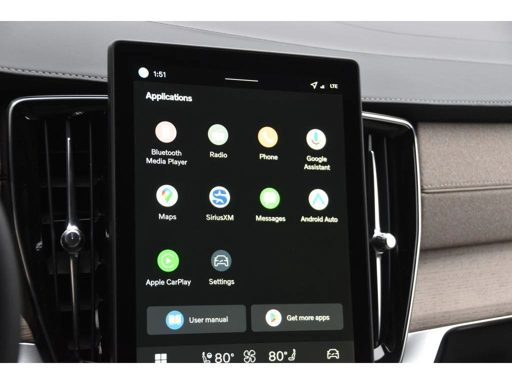 2026 Volvo - image 20