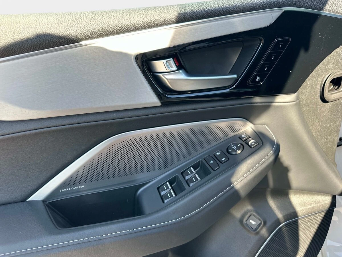 2026 Acura MDX Technology Package - Photo 18