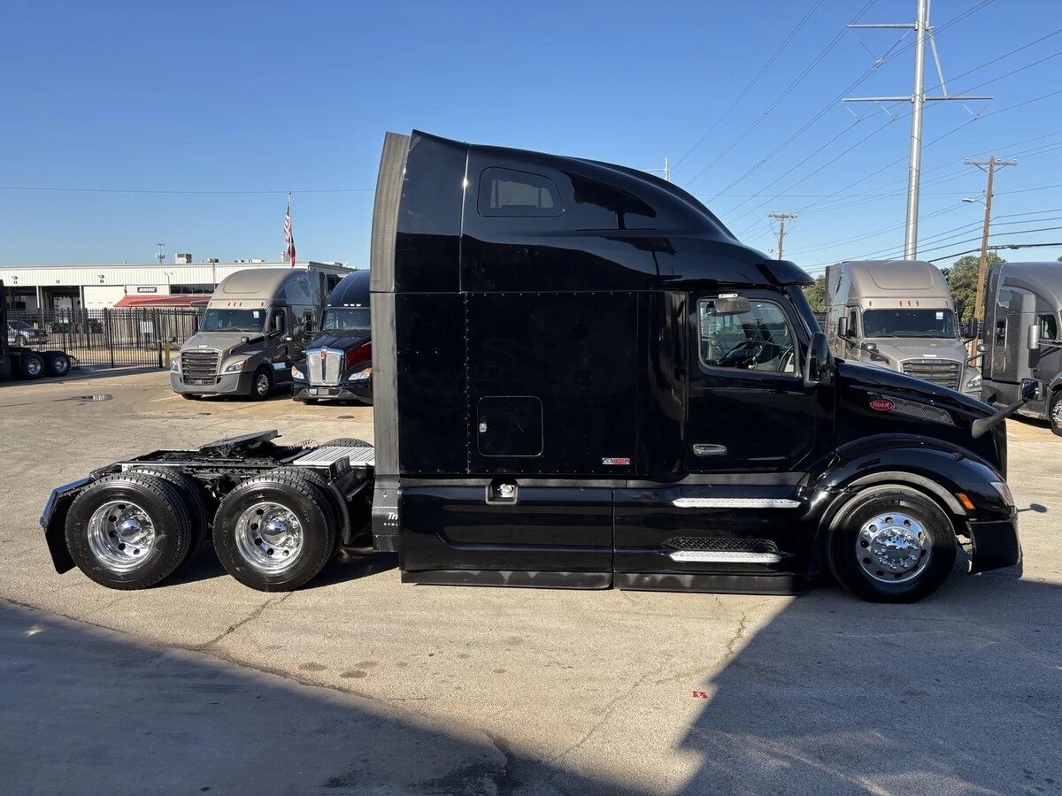 2023 Peterbilt 579 — photo 4