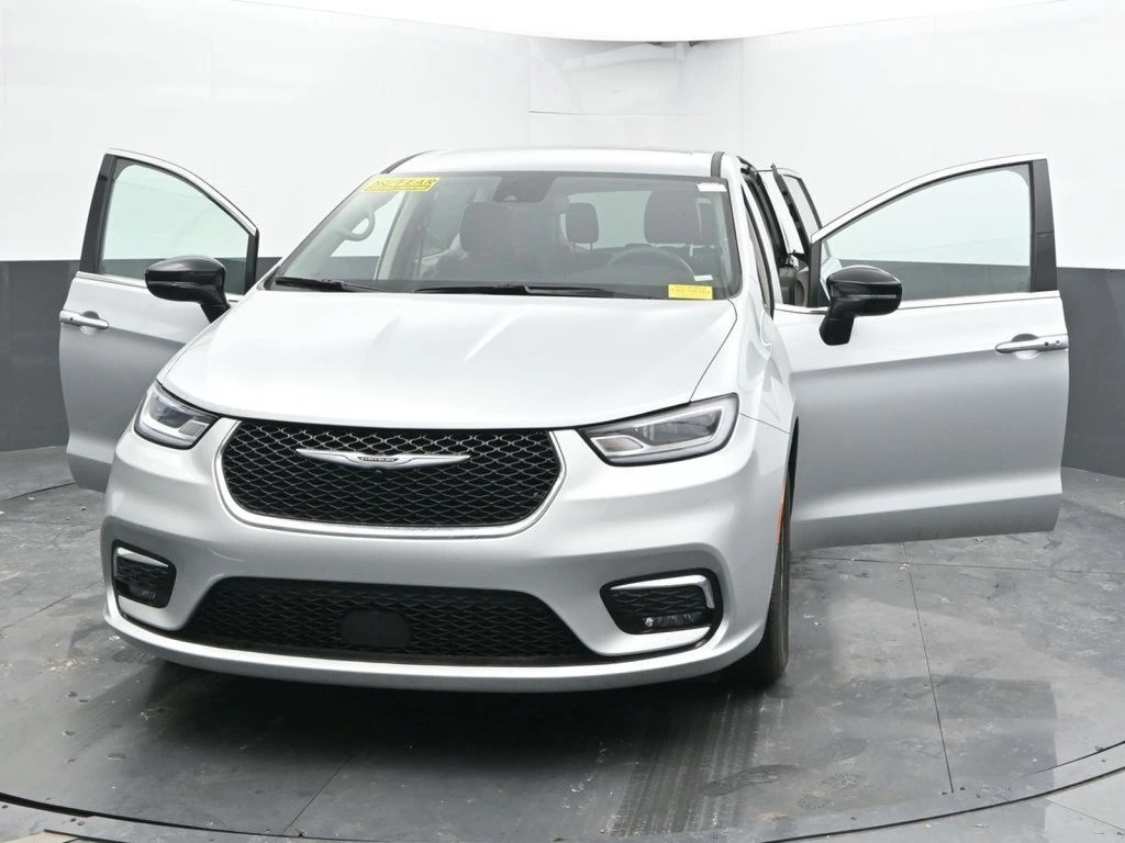 2024 Chrysler Pacifica Touring L - Photo 54