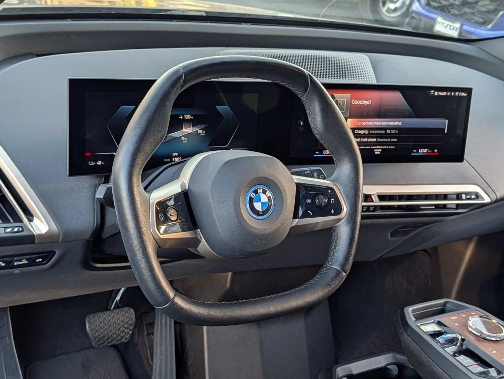 2023 BMW iX Base - Photo 18