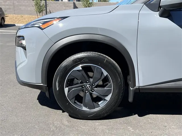 2026 Nissan Rogue SV photo 23