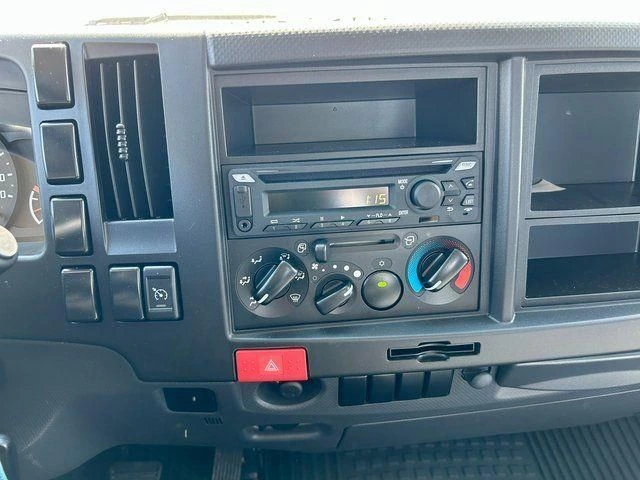 2024 Isuzu NPR - image 14