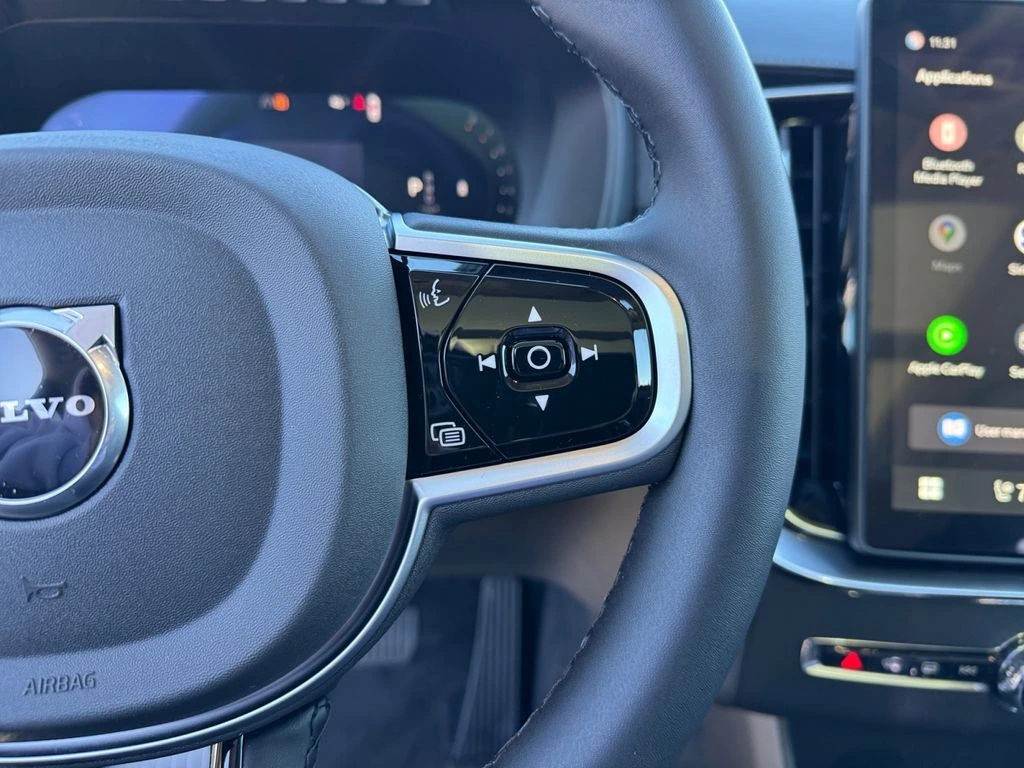 2026 Volvo - image 17