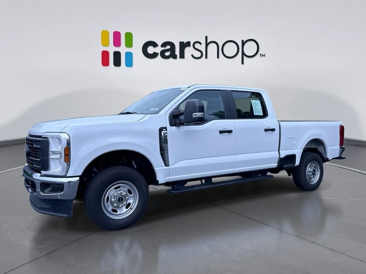 2024 Ford F-250 XL 4x4 Crew Cab 6-3/4' Box's photo