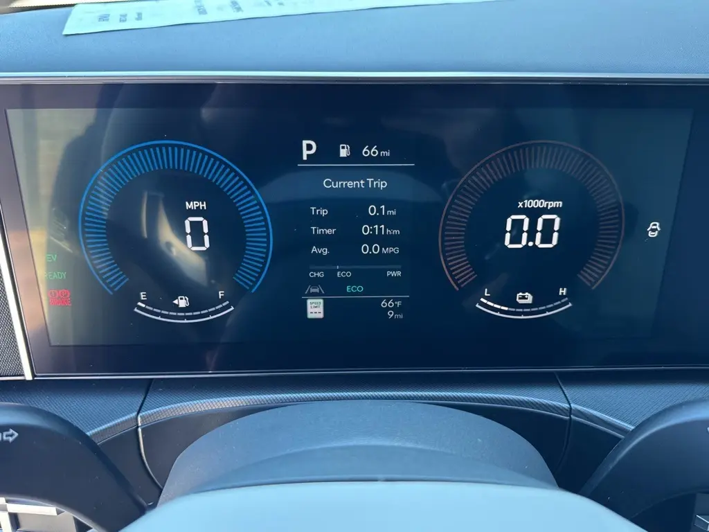 2026 Hyundai Santa Fe SE photo 3