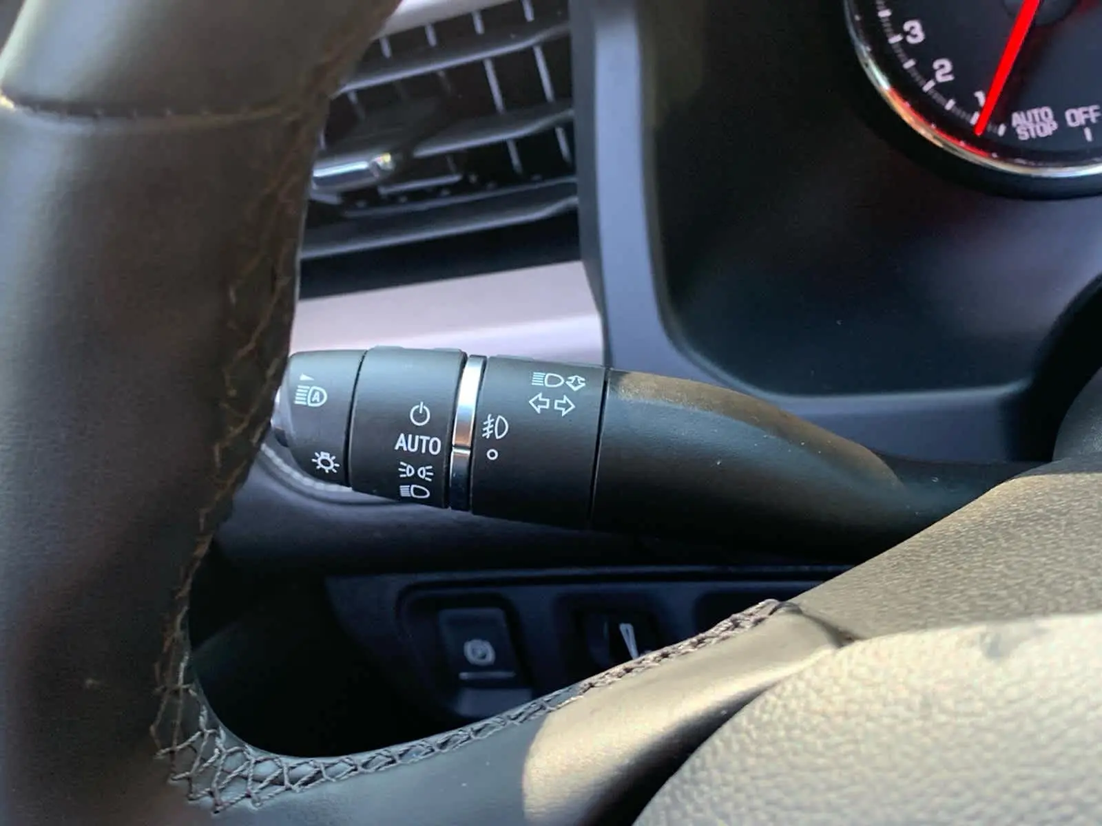 2023 Gmc Acadia Denali photo 17