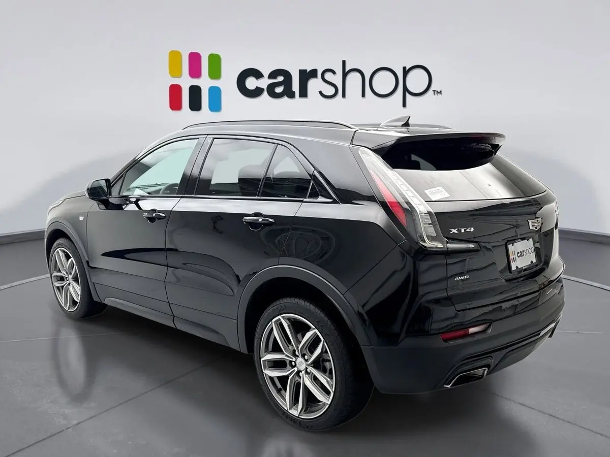 2020 Cadillac XT4 Sport photo 3