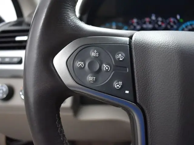 2016 Chevrolet Suburban LTZ photo 16