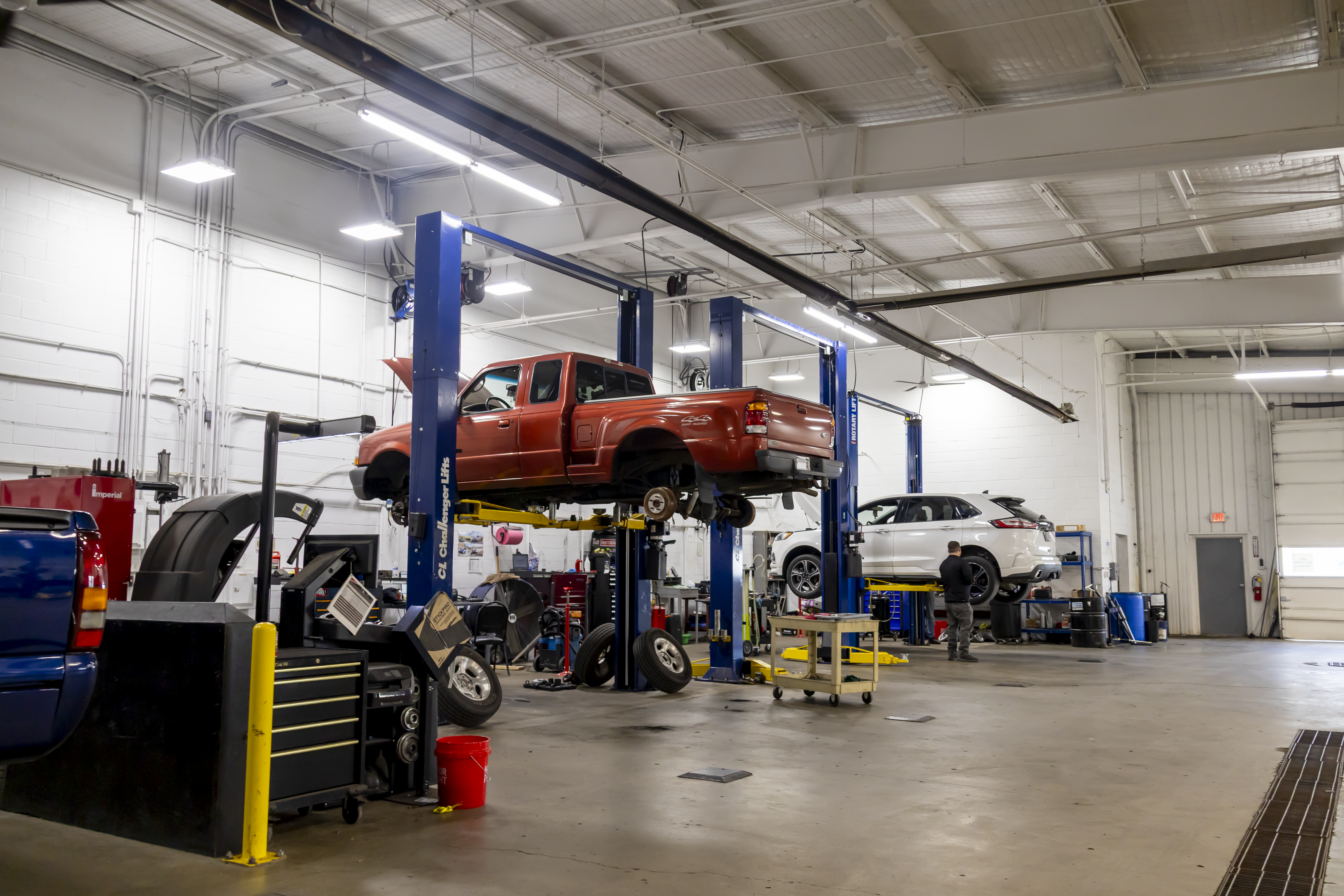 Leo Auto Group Shop Columbus Location