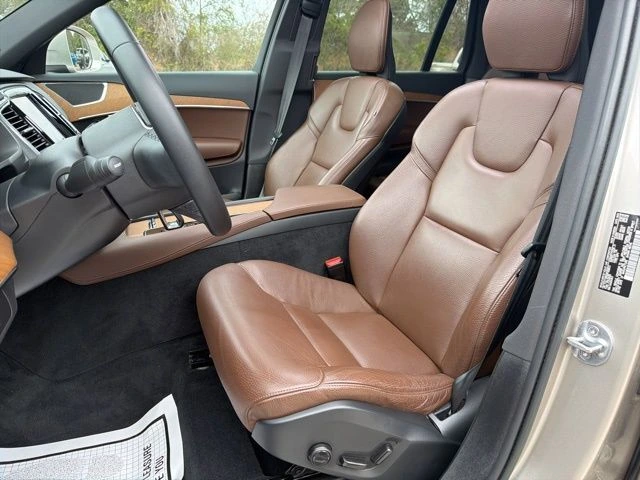 2023 Volvo - image 26