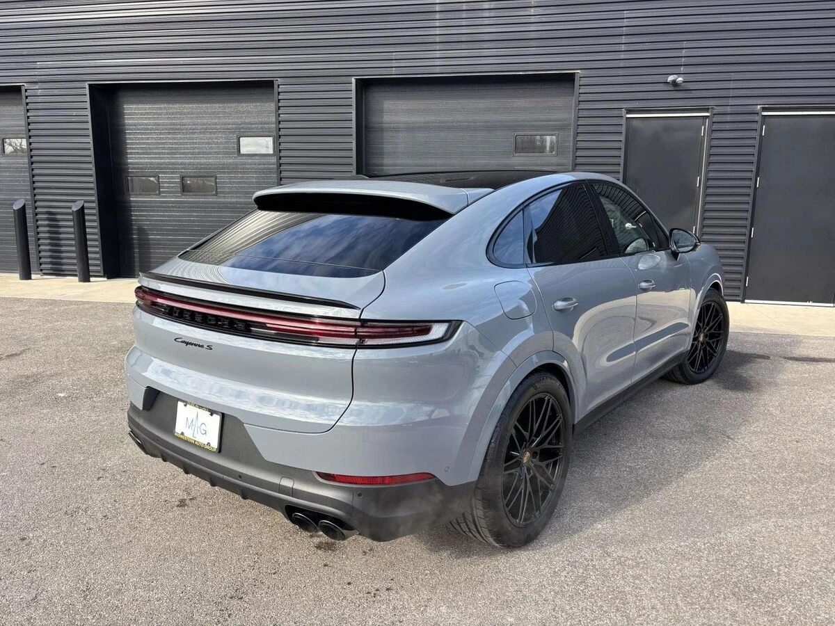 2026 Porsche Cayenne Coupe S - Photo 10