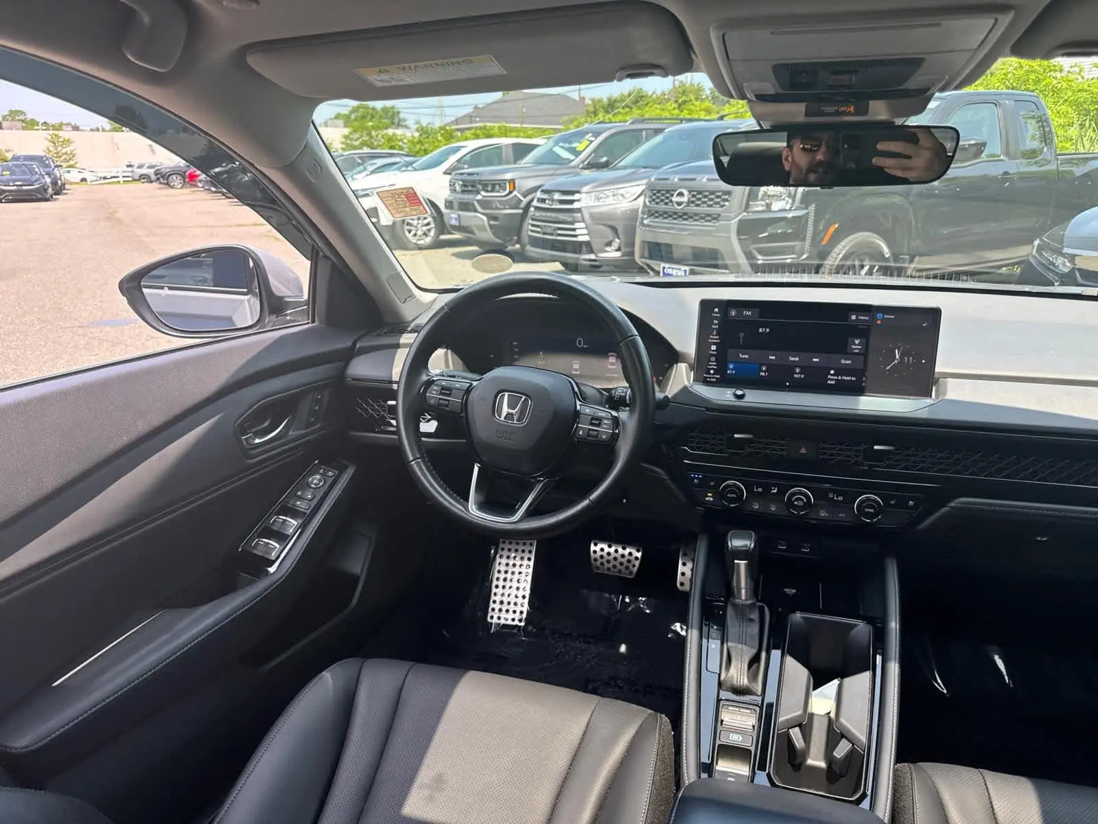 2023 Honda Accord Hybrid Touring photo 28