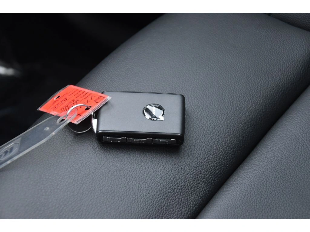 2026 Volvo - image 40