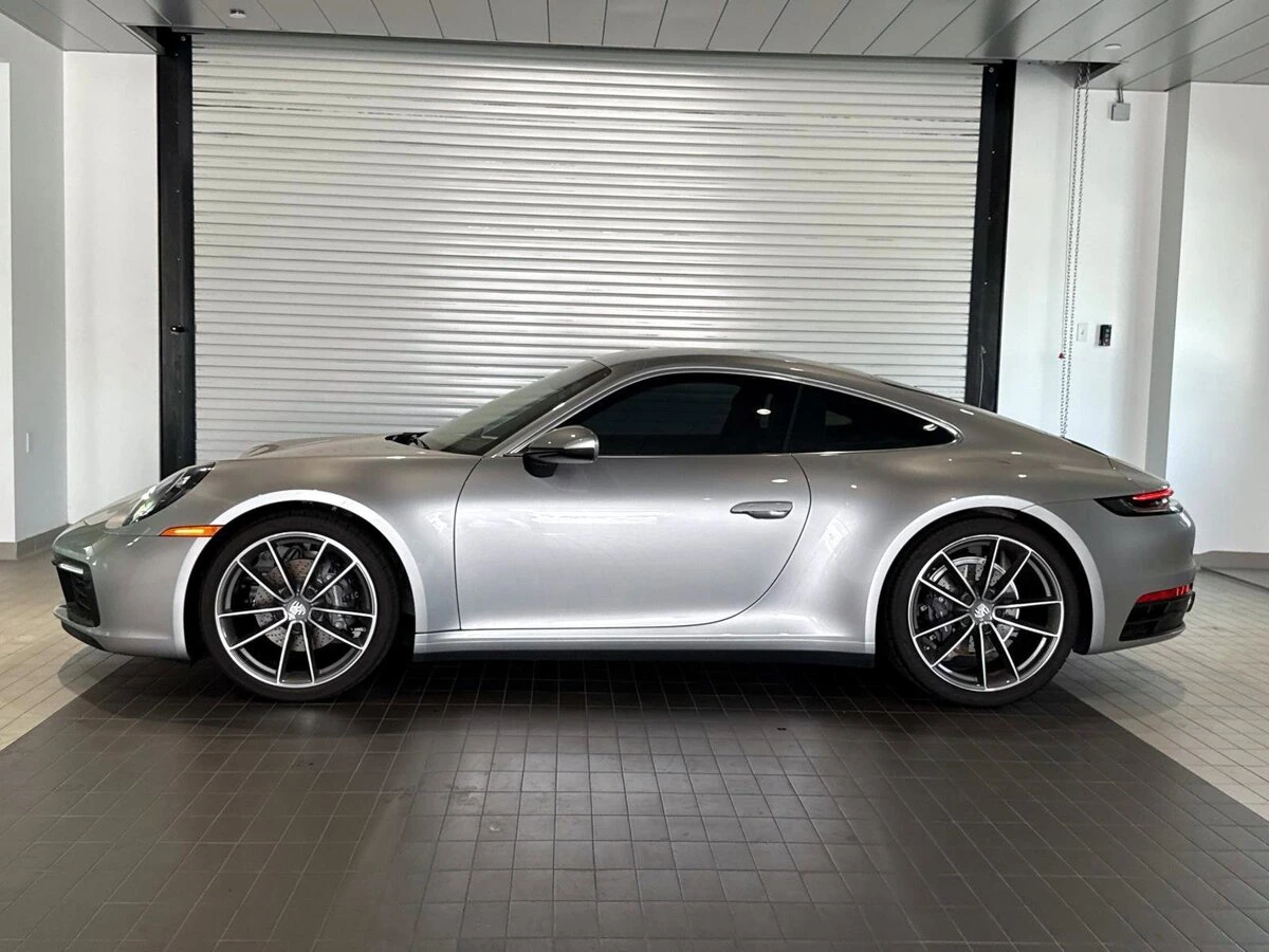2024 Porsche 911 - Photo 24