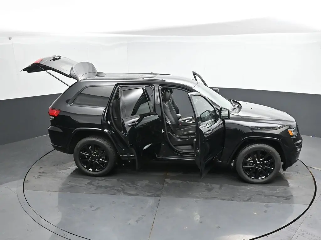 2019 Jeep Grand Cherokee Altitude photo 46