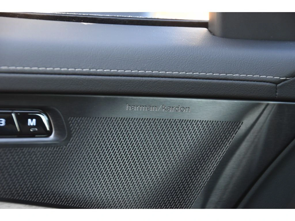 2026 Volvo - image 27