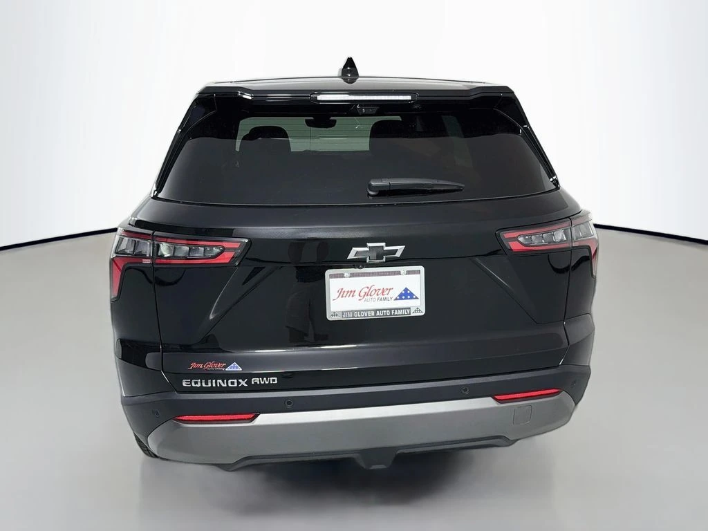2027 Chevrolet Equinox LT - Photo 6
