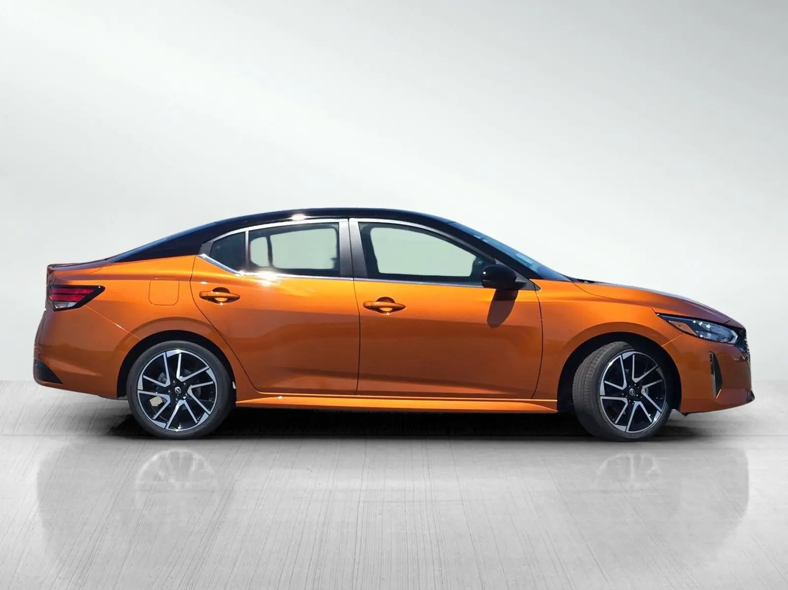 2025 Nissan Sentra SR photo 3