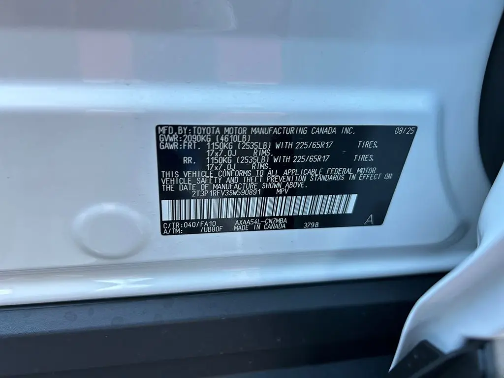 2025 Toyota RAV4 XLE photo 30