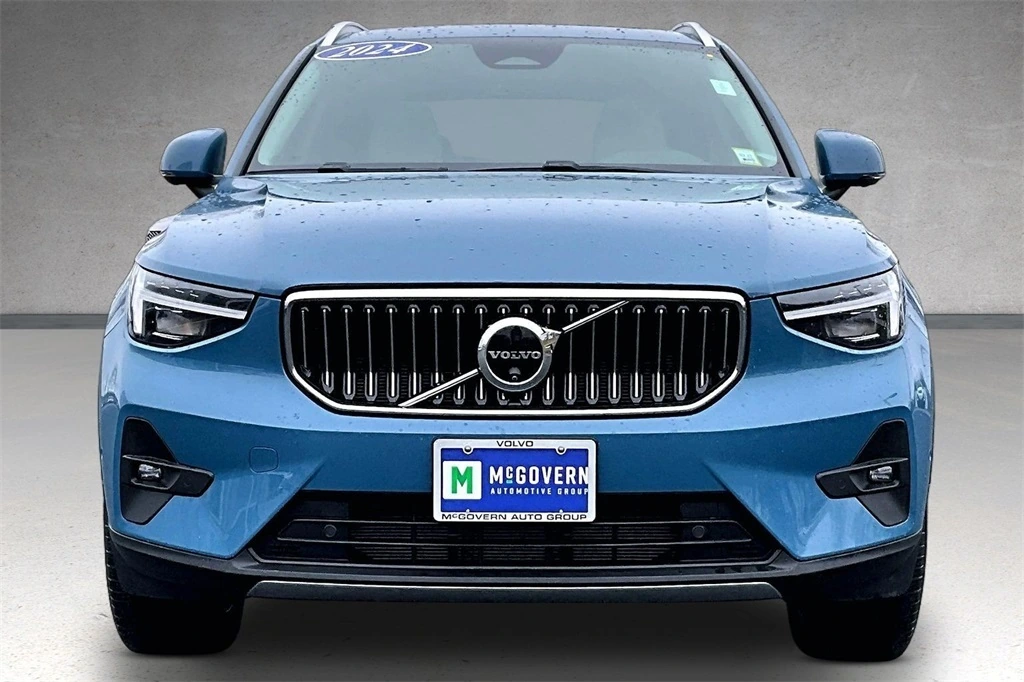 2024 Volvo - image 2