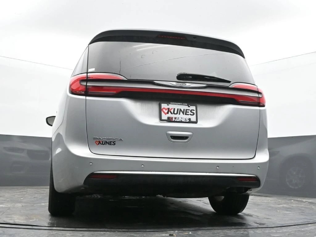 2024 Chrysler Pacifica Touring L - Photo 50