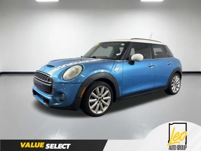 2015 MINI Cooper S 4 Door's photo
