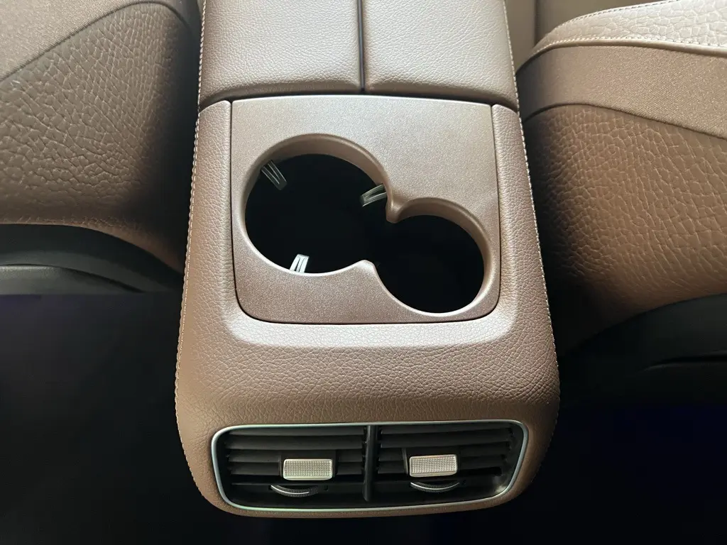 2026 Mercedes Benz GLS 580 4MATIC photo 28