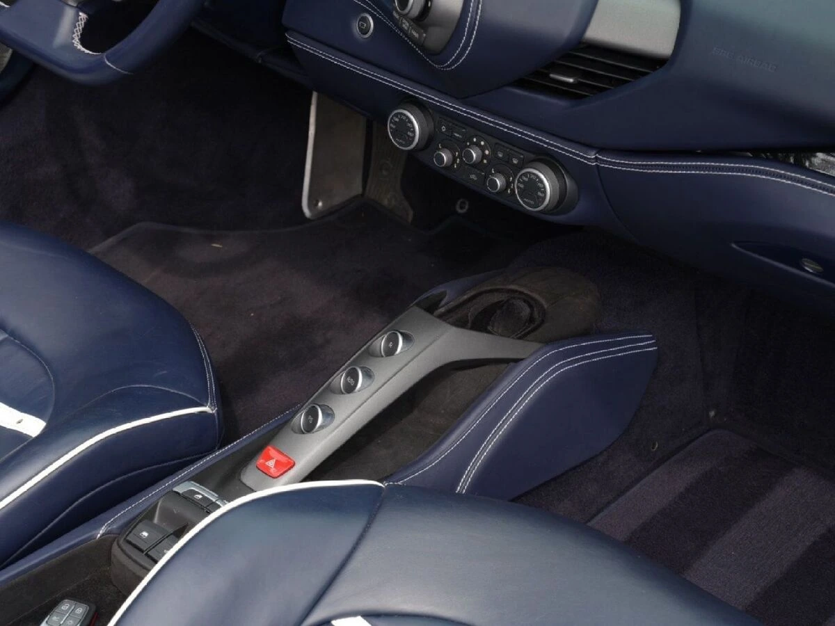 2017 Ferrari 488 GTB Base - Photo 36