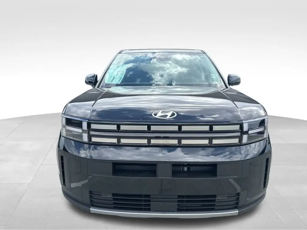 2026 Hyundai Santa Fe SE photo 2