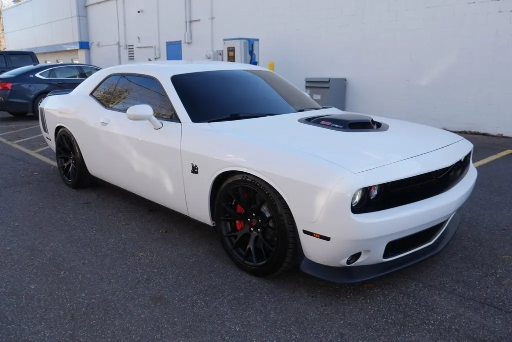 2018 Dodge Challenger R/T 392 photo 2