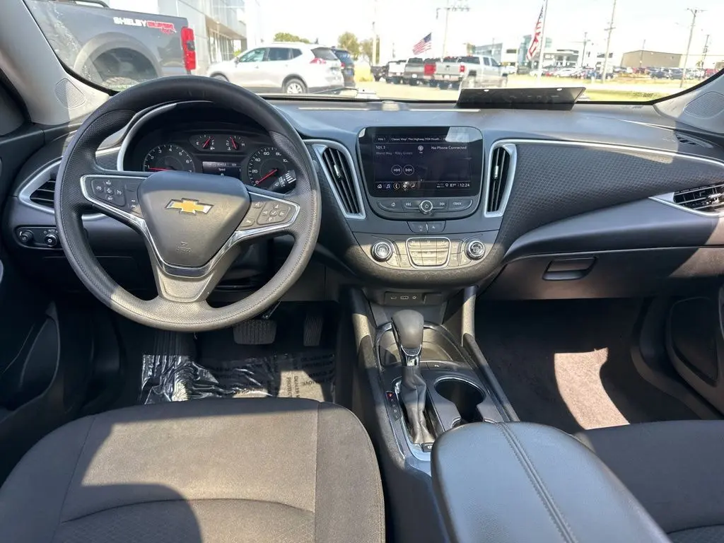 2023 Chevrolet Malibu 1LT photo 16